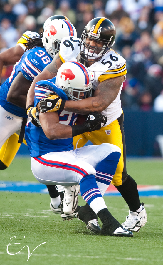 Steelers Linebacker Lamar Woodley takes down Ryan Fitzpatrick for a sack.