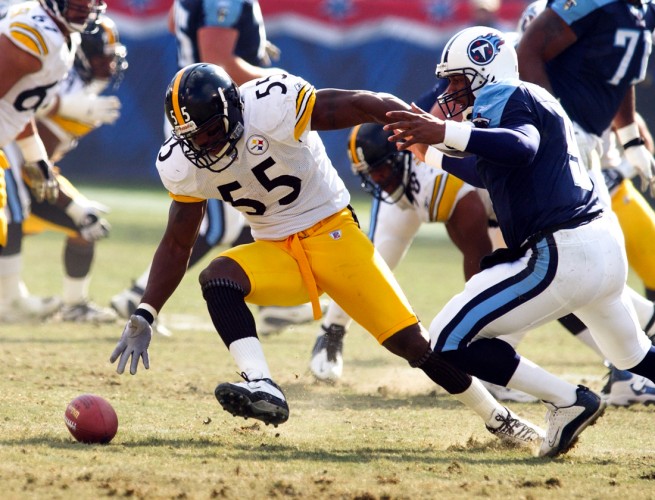 Joey Porter recovers a fumble from Steve McNair